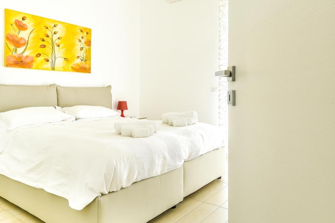 Aurora Residence Gela Bagian luar foto